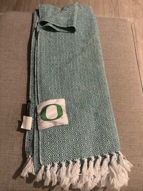 University of Oregon Green Diamond Weave Woven Throw Blanket NCAA 100% Cotton
